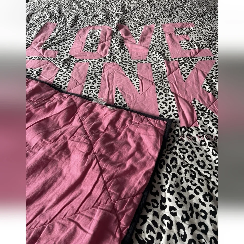 Pink Victoria Secret Comforter QUEEN Leopard Cheetah RARE HTF